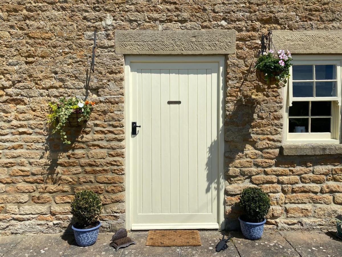 Old Orchard Cottage, Wykeham Scarborough Esterno foto