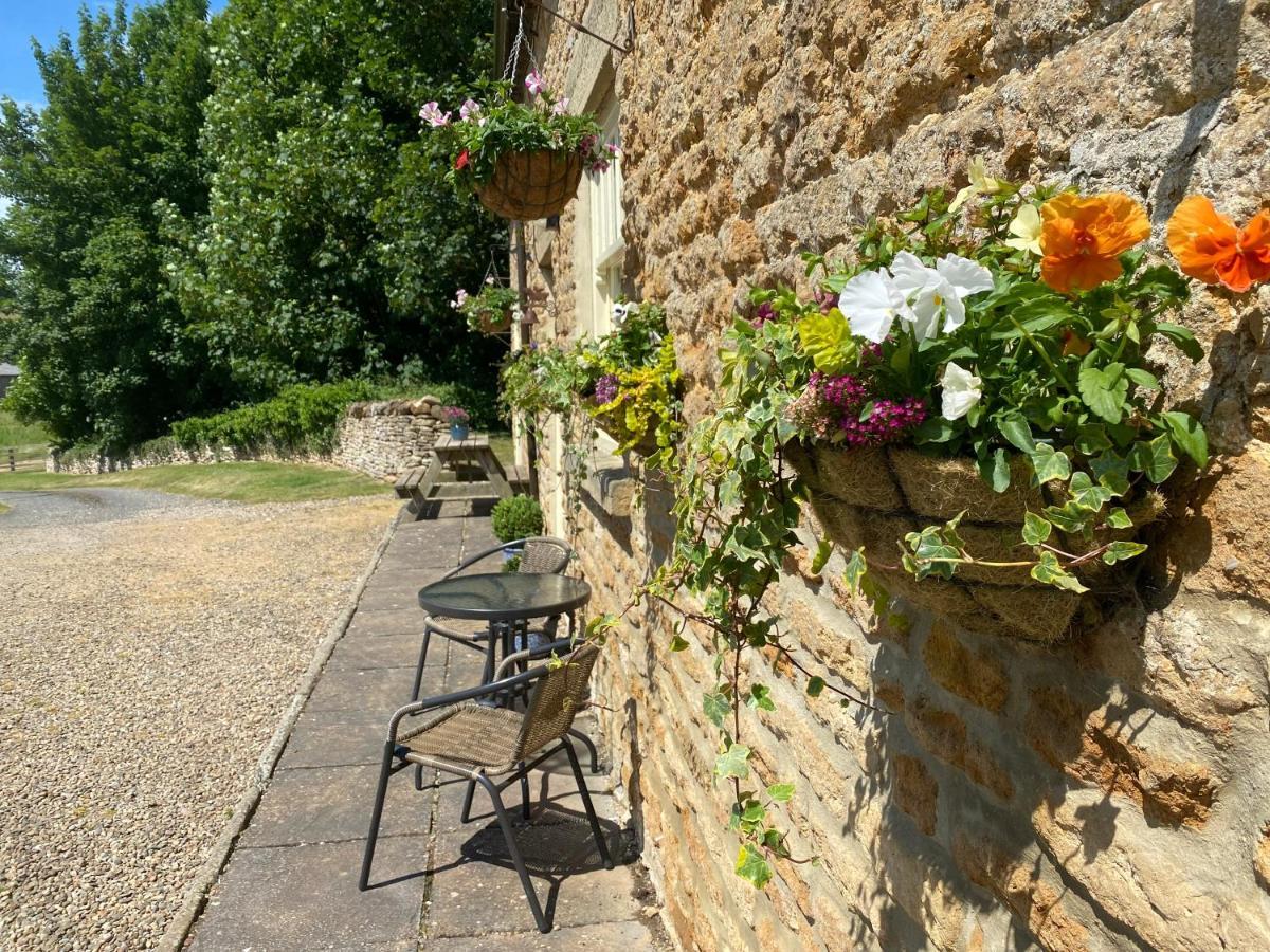 Old Orchard Cottage, Wykeham Scarborough Esterno foto